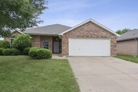 1724 Martinique Dr, Mansfield, TX 76063