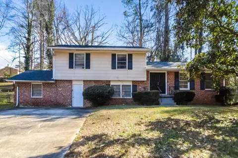 4009 Wedgefield Cir, Decatur, GA 30035