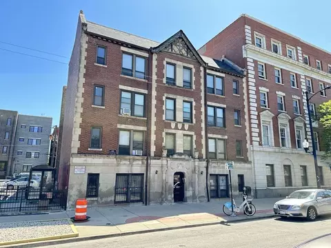 3345 N Marshfield Ave #307, Chicago, IL 60657