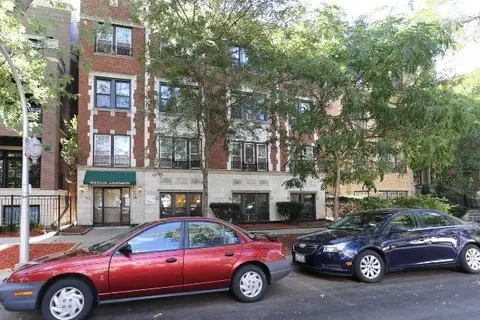 837 W Wolfram St #105, Chicago, IL 60657