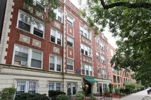 511 W Melrose St #205, Chicago, IL 60657