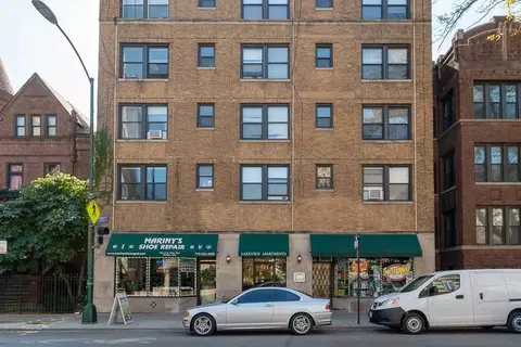 711 W Belmont Ave #403, Chicago, IL 60657