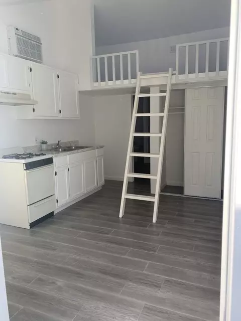 2808 Glenview Ave #1, Los Angeles, CA 90039