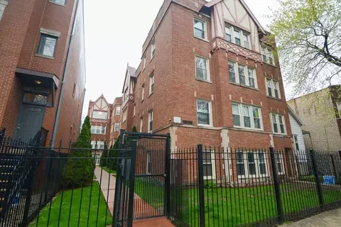 2922 N Sacramento Ave #1, Chicago, IL 60618
