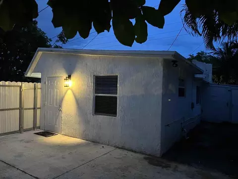 508 SW 2nd Ave #BACK, Dania Beach, FL 33004