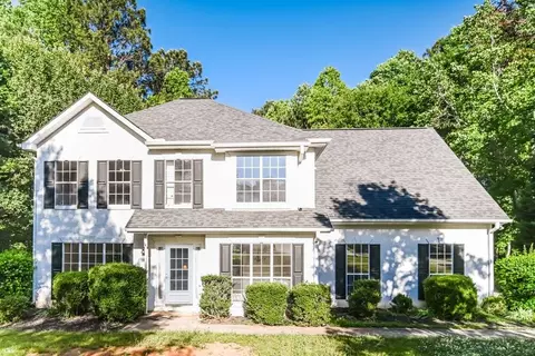 135 Masters Dr, Newnan, GA 30265