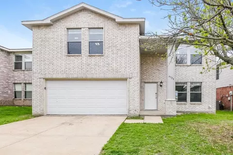 4329 Meadowknoll Dr, Fort Worth, TX 76123