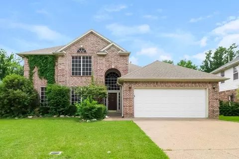 703 Biscayne Dr, Mansfield, TX 76063
