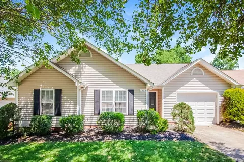 7212 Kavan Hunter Dr, Charlotte, NC 28214