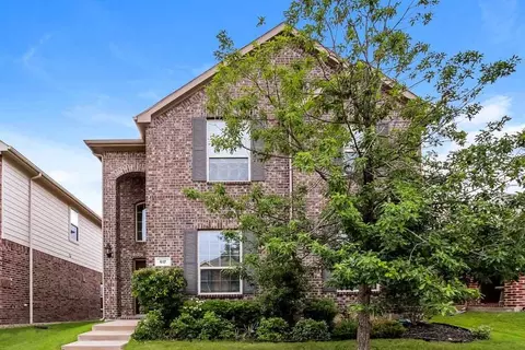617 Pawnee St, Aubrey, TX 76227