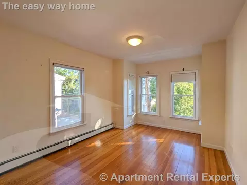 7 Locke St #2, Cambridge, MA 02140
