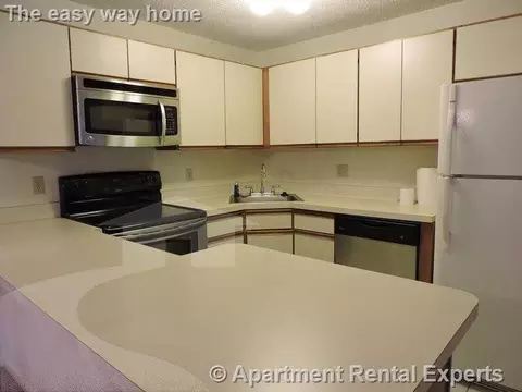 23 Elm St #207, Somerville, MA 02143