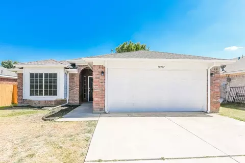 10217 Cypress Hills Dr, Fort Worth, TX 76108