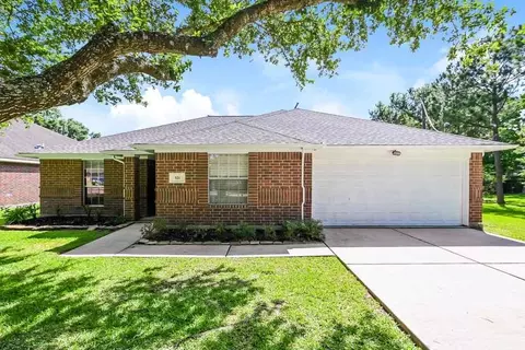521 Cedar Ave, League City, TX 77573
