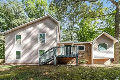 392 Doeskin Ln SE, Smyrna, GA 30082