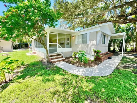 1252 Henderson Creek Dr, Naples, FL 34114