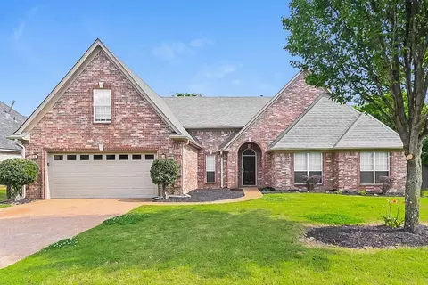 2704 Greencliff Dr, Southaven, MS 38672
