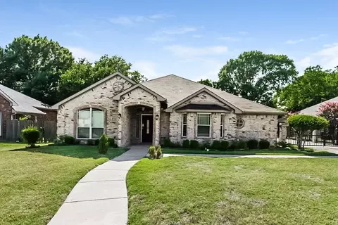 131 Annette St, Lancaster, TX 75146