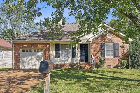 129 Agee Cir E, Hendersonville, TN 37075