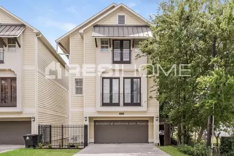 2210 Radcliffe St, Houston, TX 77007