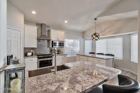 4536 E Rowel Rd, Phoenix, AZ 85050 photo 7
