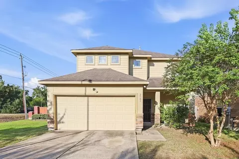 2403 Lacyberry St, Houston, TX 77080