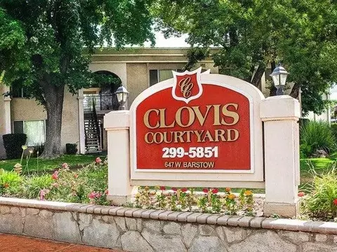 647 W Barstow Ave, Clovis, CA 93612