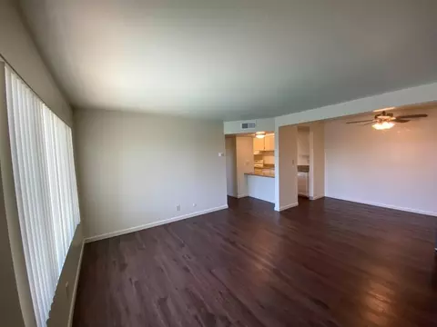 647 W Barstow Ave, Clovis, CA 93612 photo 6