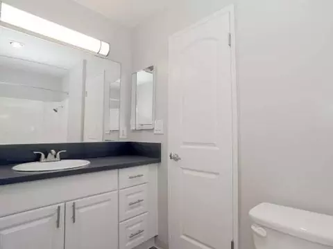10000 Imperial Hwy, Downey, CA 90242
