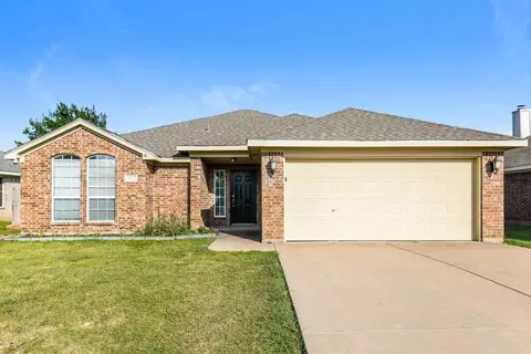 1007 Winepress Rd, Burleson, TX 76028