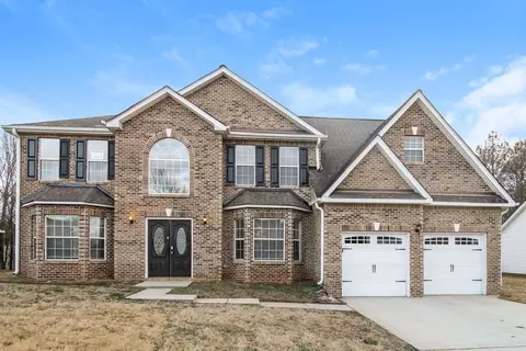 2149 Eagles Nest Cir, Decatur, GA 30035