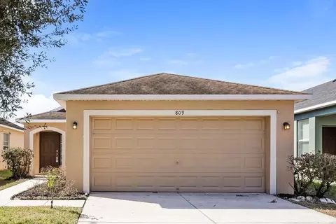 809 College Chase Dr, Ruskin, FL 33570