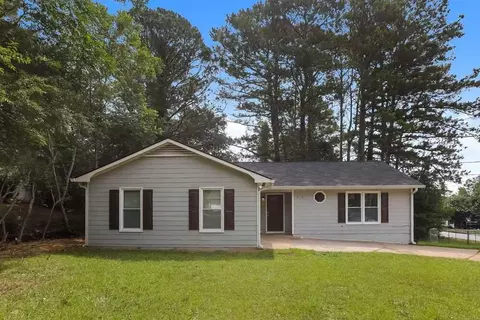 6112 Chaseland Rd, Rex, GA 30273
