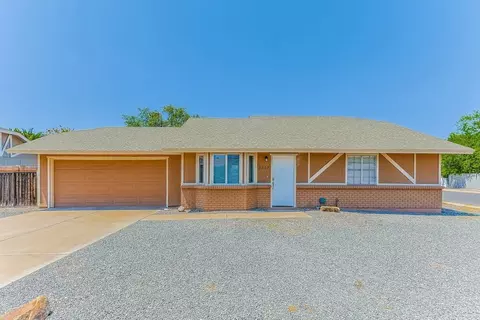 2203 E Dragoon Ave, Mesa, AZ 85204