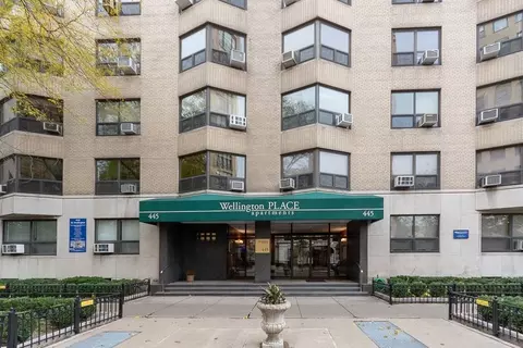 445 W Wellington Ave #13G, Chicago, IL 60657