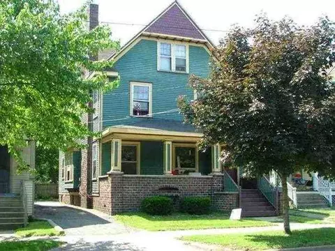 720 S Park St #4, Kalamazoo, MI 49007
