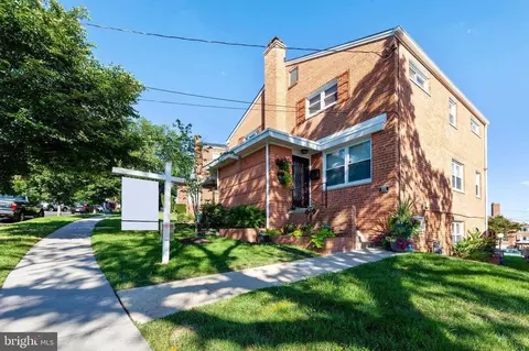 523 Ingraham St NE #1, Washington, DC 20011