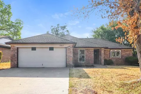5911 Woodsetter Ln, Arlington, TX 76017