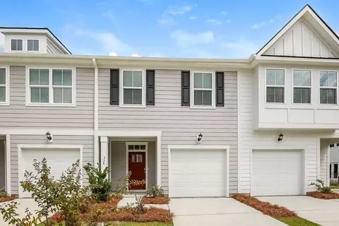738 Trotters Ln, Moncks Corner, SC 29461