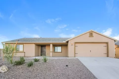 7084 S Victor Dr, Valencia West, AZ 85757