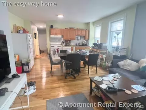 119 Harvard St #1, Cambridge, MA 02139