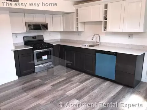 70 School St #2, Cambridge, MA 02139
