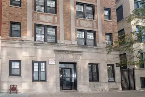 511 W Belmont Ave #46, Chicago, IL 60657