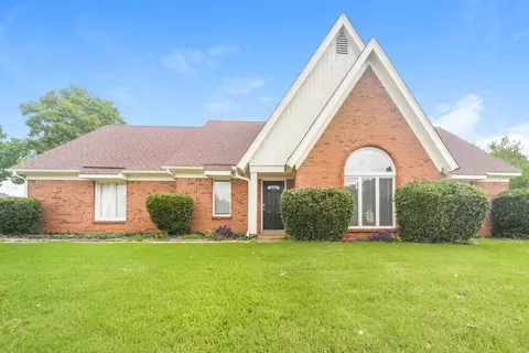 5000 W Old Farm Rd, Memphis, TN 38125