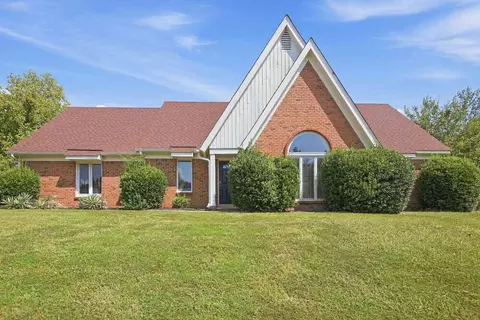 5000 W Old Farm Rd, Memphis, TN 38125