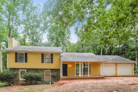 5747 Hilton Ridge Rd, Lithonia, GA 30058