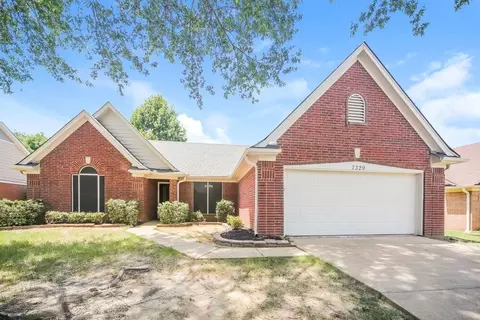 7329 Bridle Ln, Southaven, MS 38671