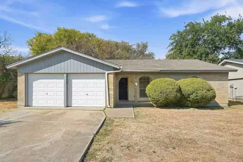 2821 Lana Cir, Fort Worth, TX 76140