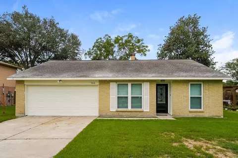 5816 Misty Meadow St, League City, TX 77573
