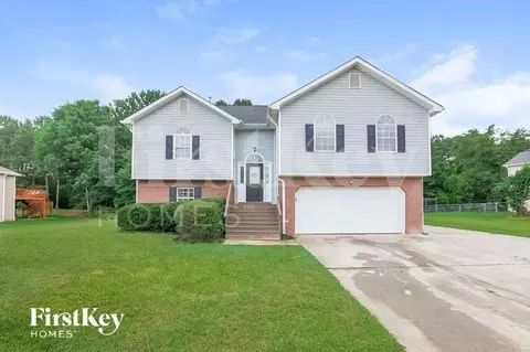 140 Miracle Ln, Fayetteville, GA 30215